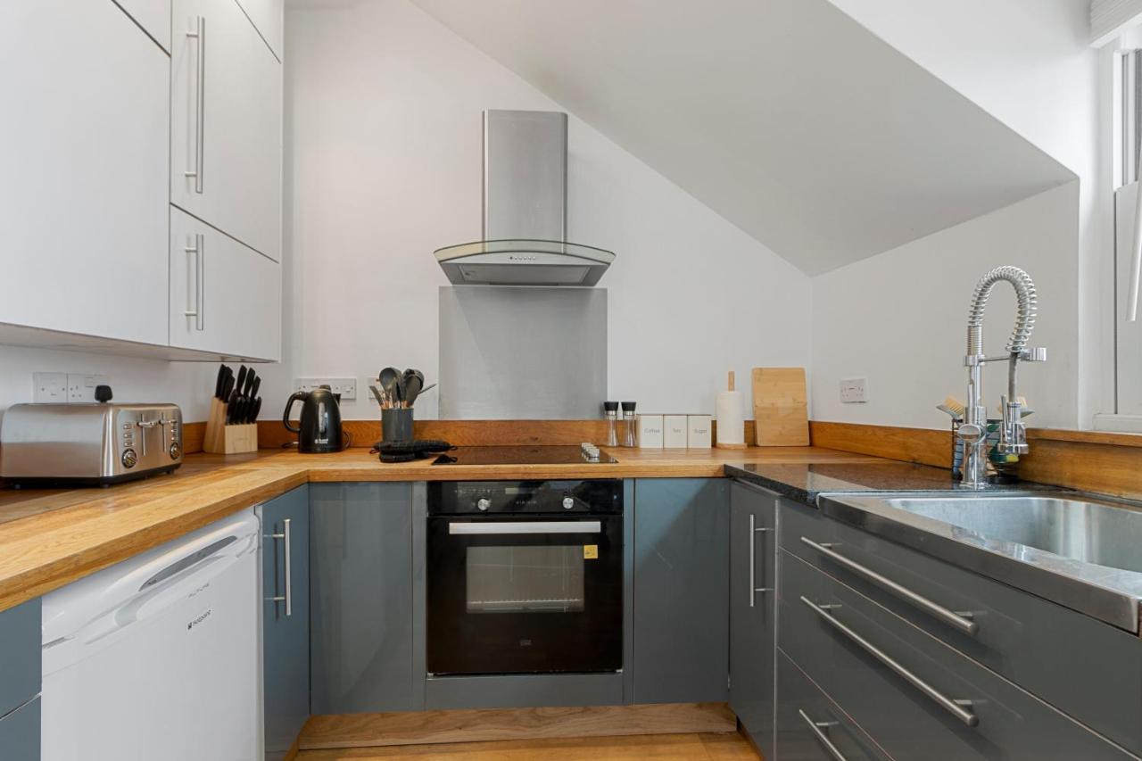 Stunning Sea View Whole Home In Torbay Close To Beach Torquay Esterno foto